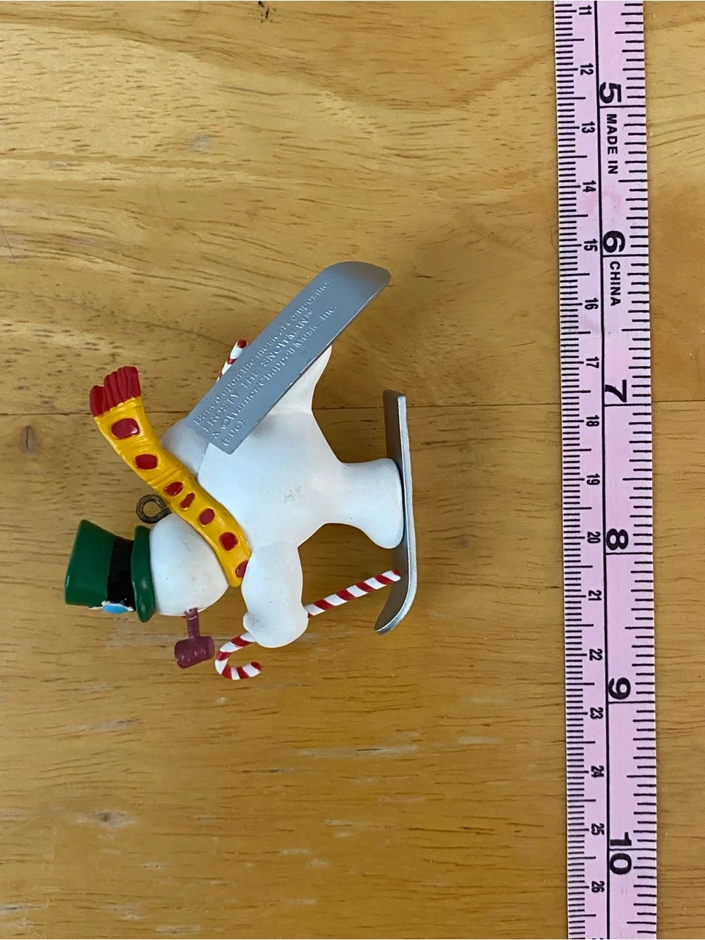 2006 Carlton Cards Heirloom Frosty the Snowman Skiing ornament